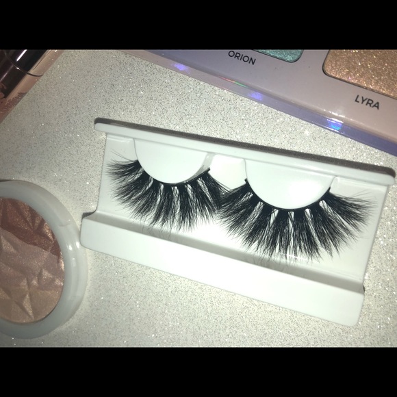 New Luxurious Siberian Mink 3D Handcrafted Lashes - Picture 2 of 6